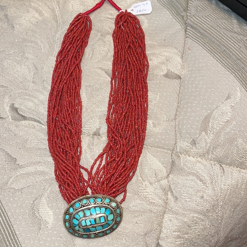 Beaded necklace